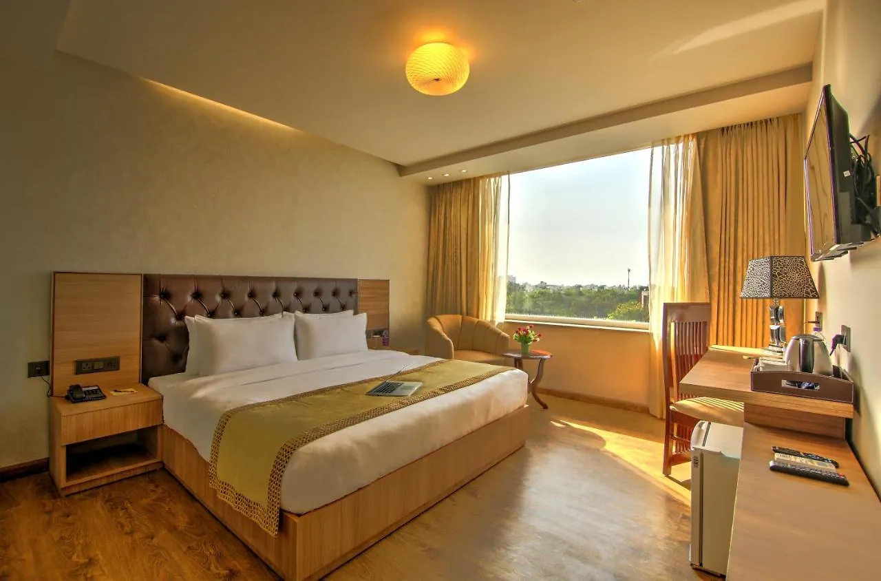 ***  Hotel 91 Huda City Centre Gurgaon India