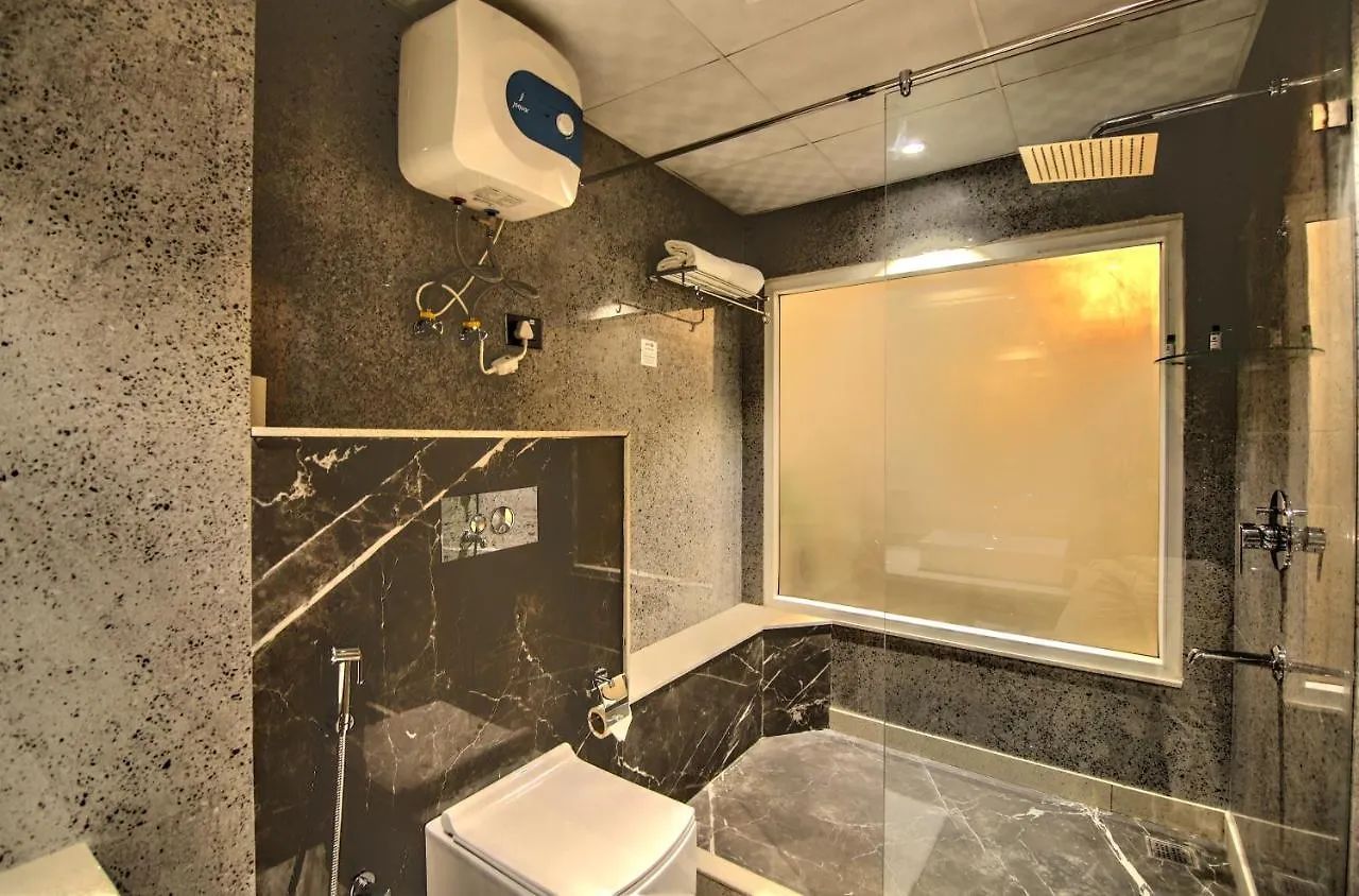 ***  Hotel 91 Huda City Centre Gurgaon India