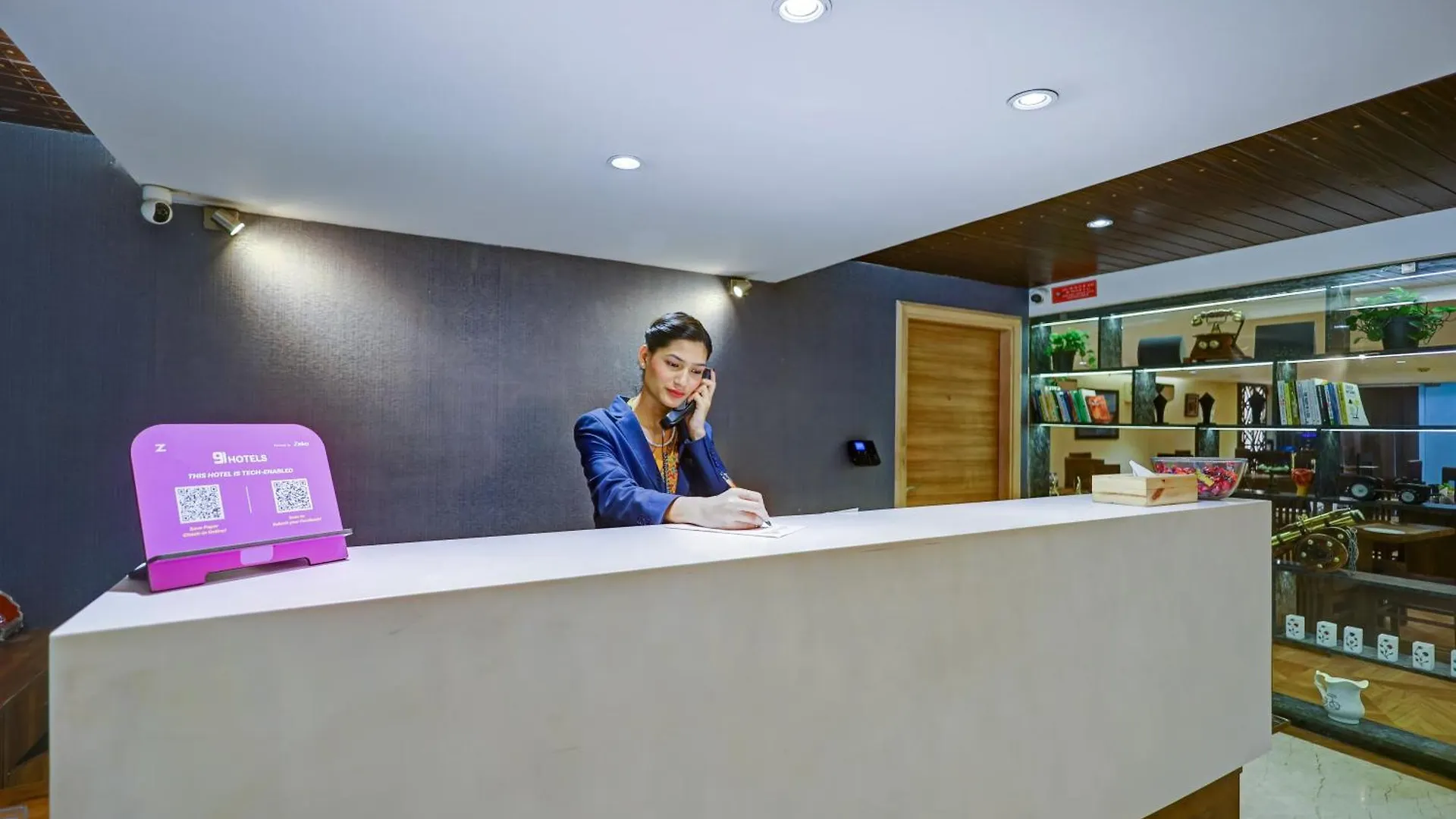 ***  Hotel 91 Huda City Centre Gurgaon India