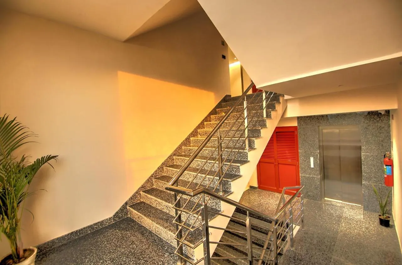 Hotel 91 Huda City Centre 구르가온